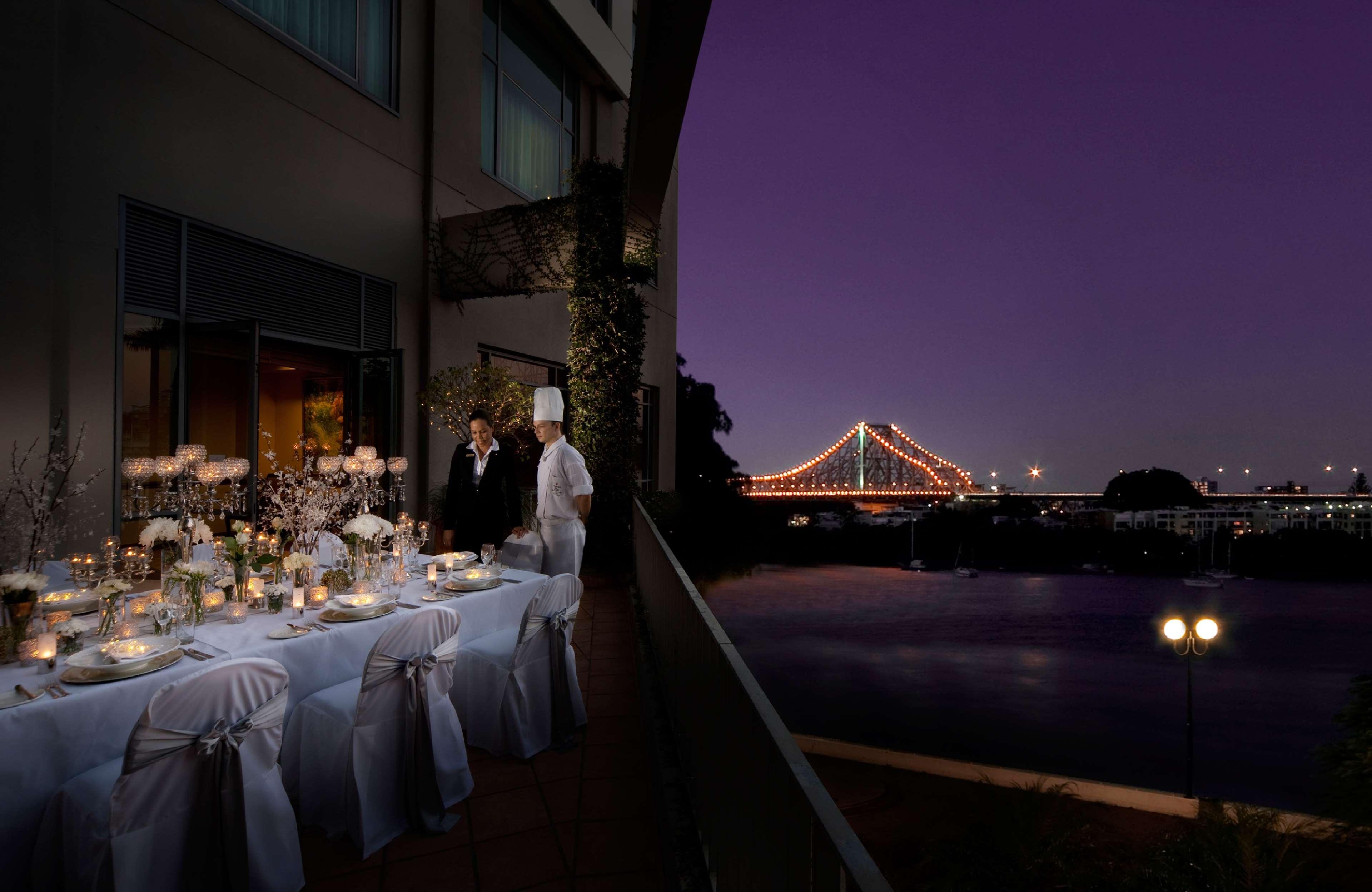 Stamford Plaza Brisbane Otel Dış mekan fotoğraf The River Terrace