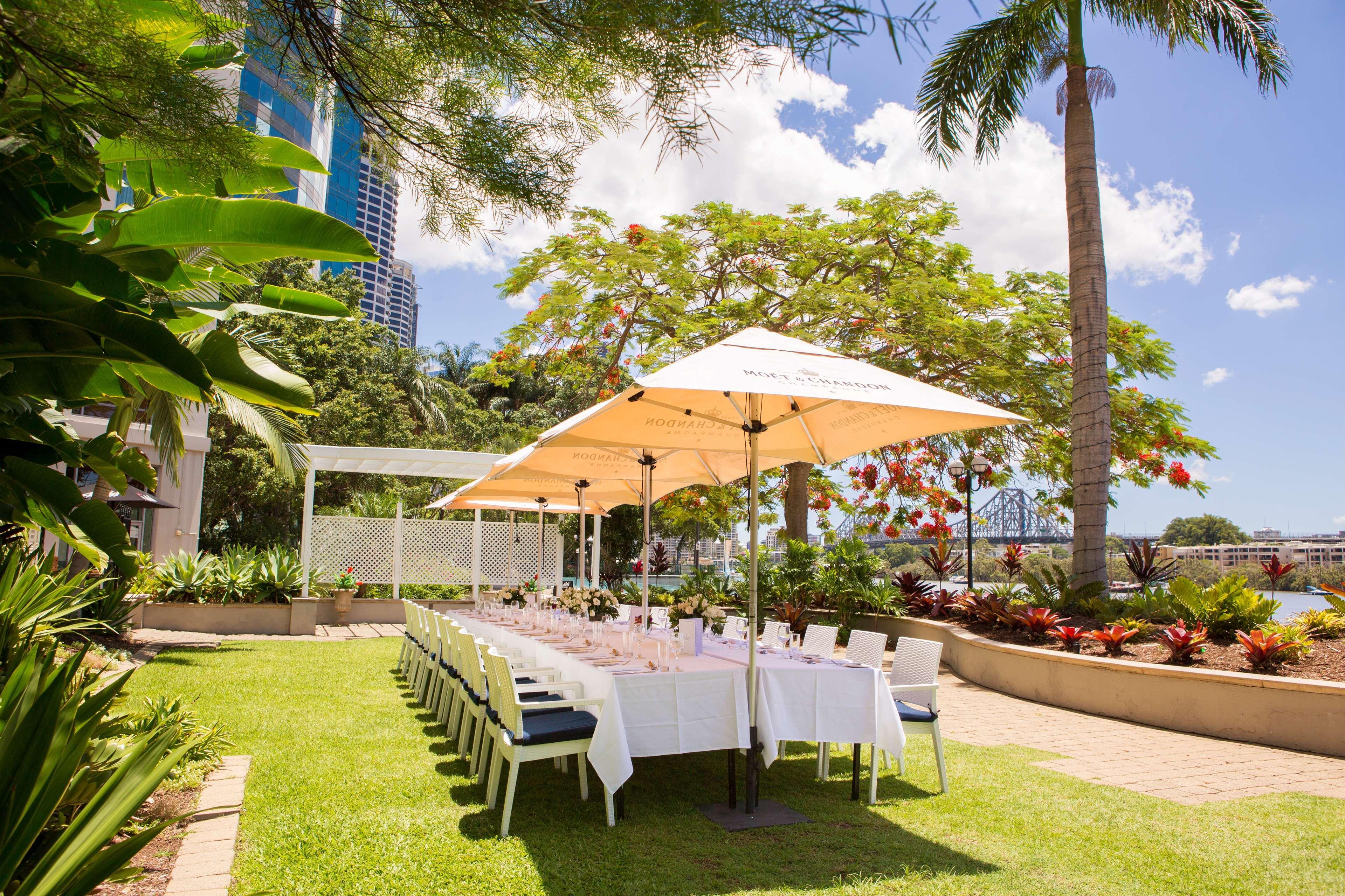 Stamford Plaza Brisbane Otel Dış mekan fotoğraf The River Garden