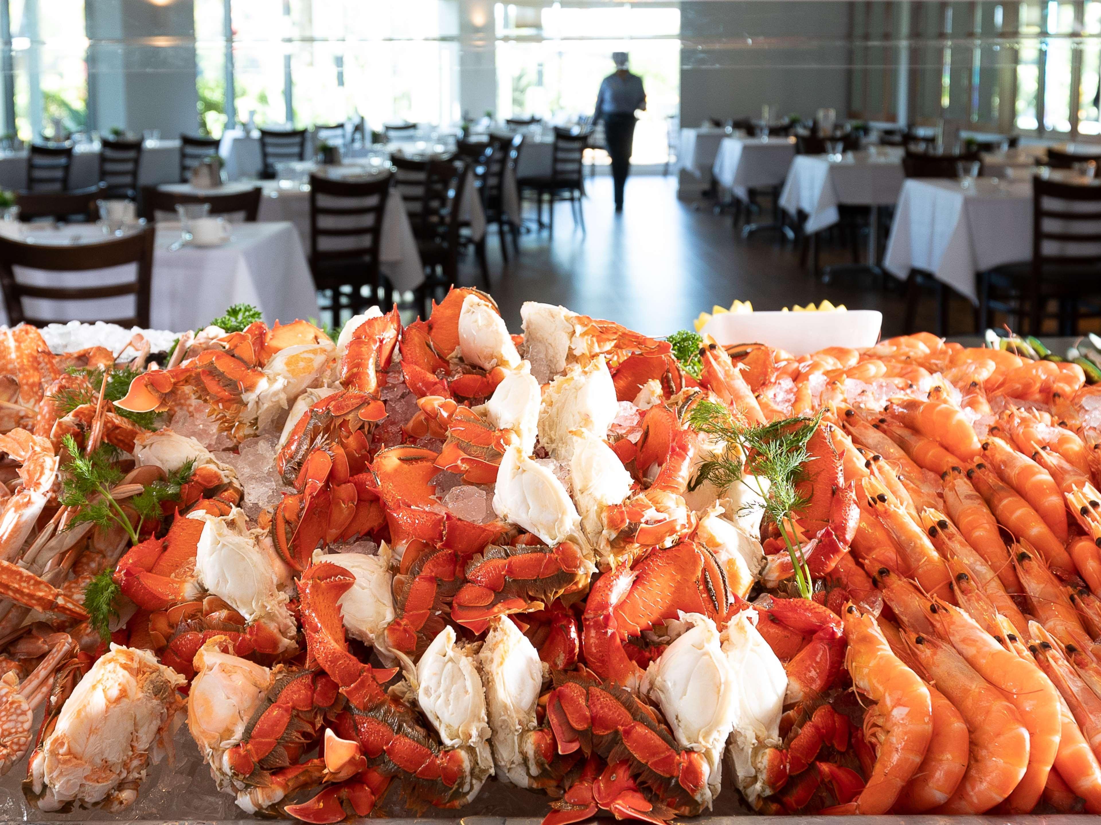 Stamford Plaza Brisbane Otel Dış mekan fotoğraf Seafood at the restaurant